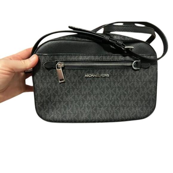 Michael Kors Designer Jet Set Large Logo  Purse Crossbody Bag NWT $398 - Picture 2 of 11